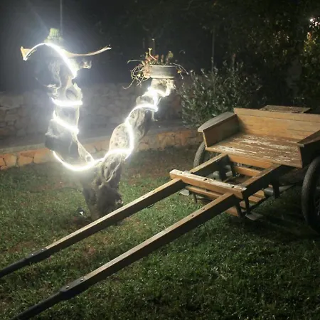 بيت للعطل Il Trullo Del Contadino